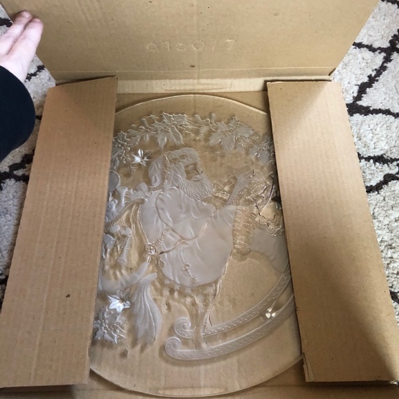 Gorgeous vintage crystal Santa Table decor - Picture 2 of 5